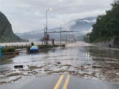 青衣江雅安段现百年一遇洪水 雅安青衣江洪水