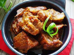 炖牛肉最忌讳两种佐料(炖牛肉忌讳放什么调料？)